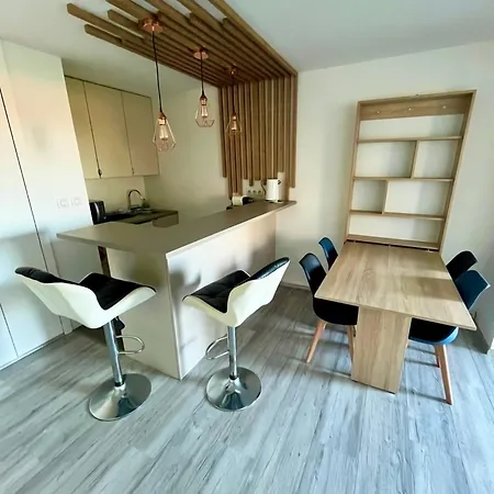 Golfe Juan - 5min Des Plages - Parking Privée - Piscine Rooftop * Vallauris