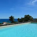 Golfe Juan - 5min Des Plages - Parking Privee - Piscine Rooftop Lägenhet *