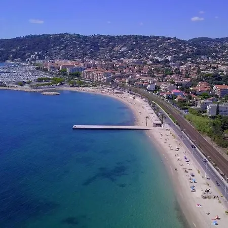 Lägenhet Golfe Juan - 5min Des Plages - Parking Privee - Piscine Rooftop Vallauris