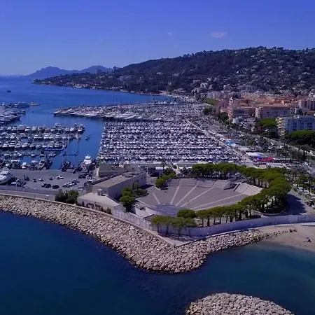 Golfe Juan - 5min Des Plages - Parking Privee - Piscine Rooftop Vallauris