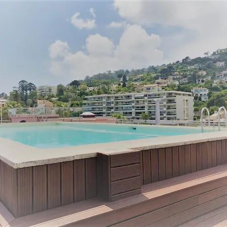 Apartamento Golfe Juan - 5min Des Plages - Parking Privee - Piscine Rooftop *