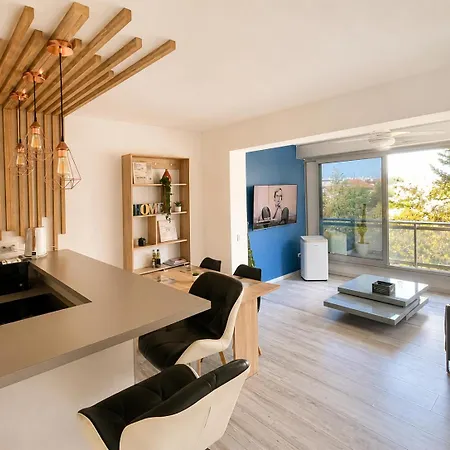 Golfe Juan - 5min Des Plages - Parking Privee - Piscine Rooftop *